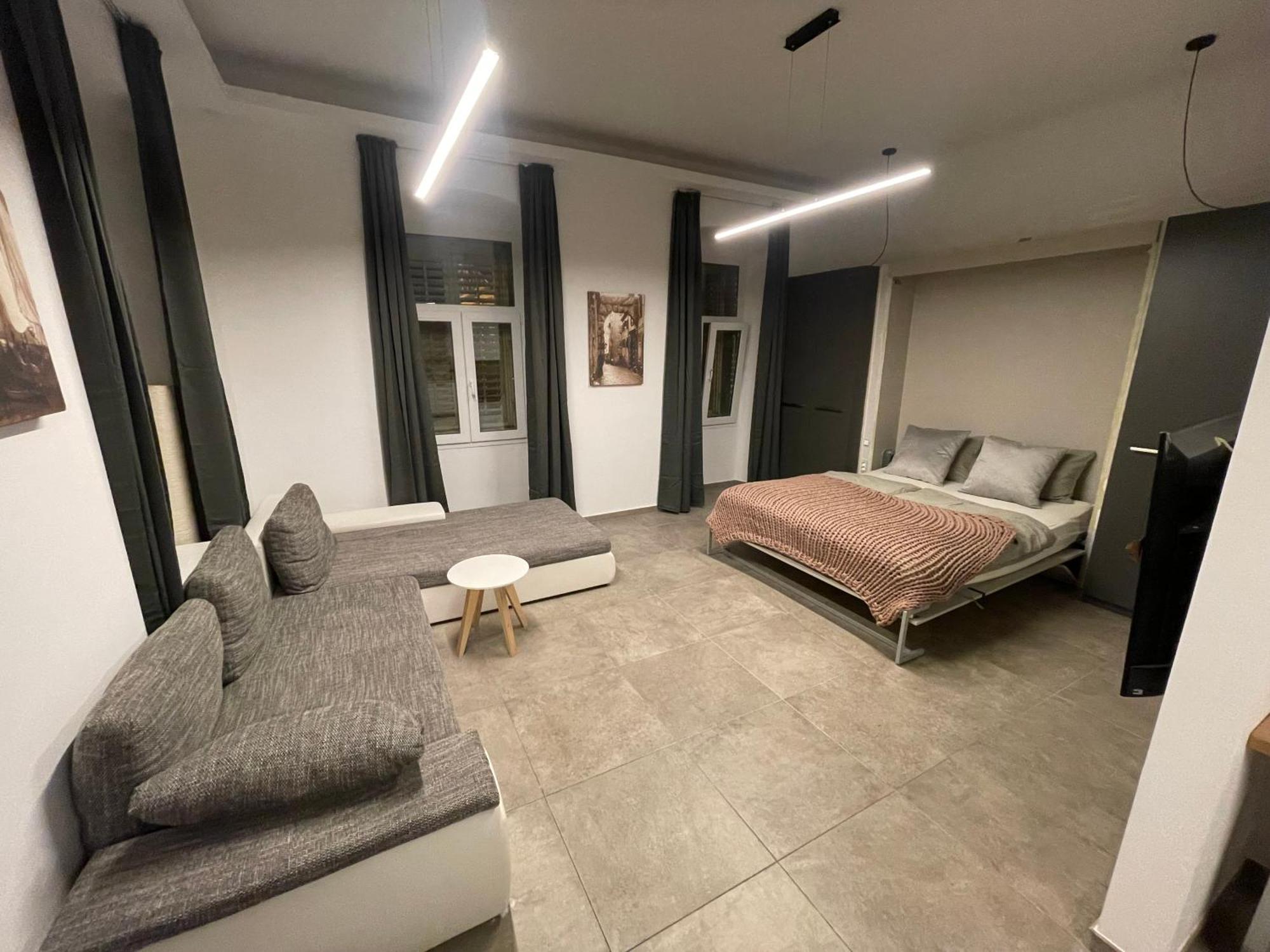Apartamento Plaza Teatro & Piazzale Teatro Rijeka Exterior foto